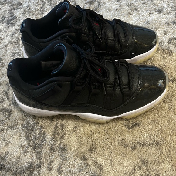 Air Jordan 11 Retro Low - Picture 3 of 7
